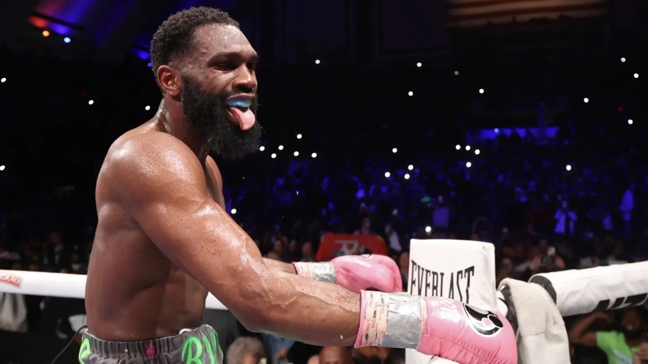После громкой победы Эннис вошел в топ-10 лучших боксеров мира фото на sportnews.kz от 30 июня 2026 11:41