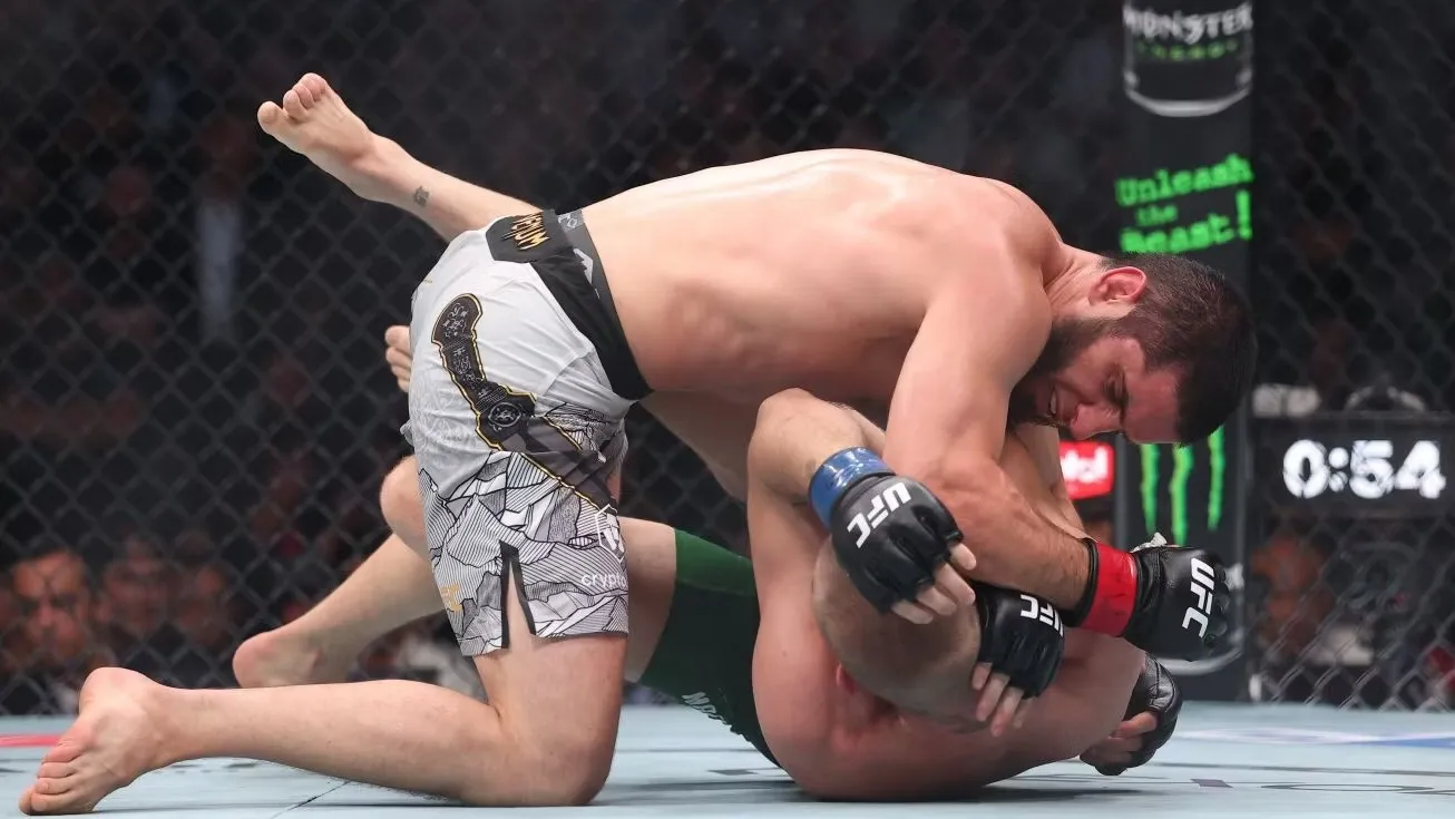 Карлос Праес выделил уязвимости в стиле Ислама Махачева после турнира UFC 330