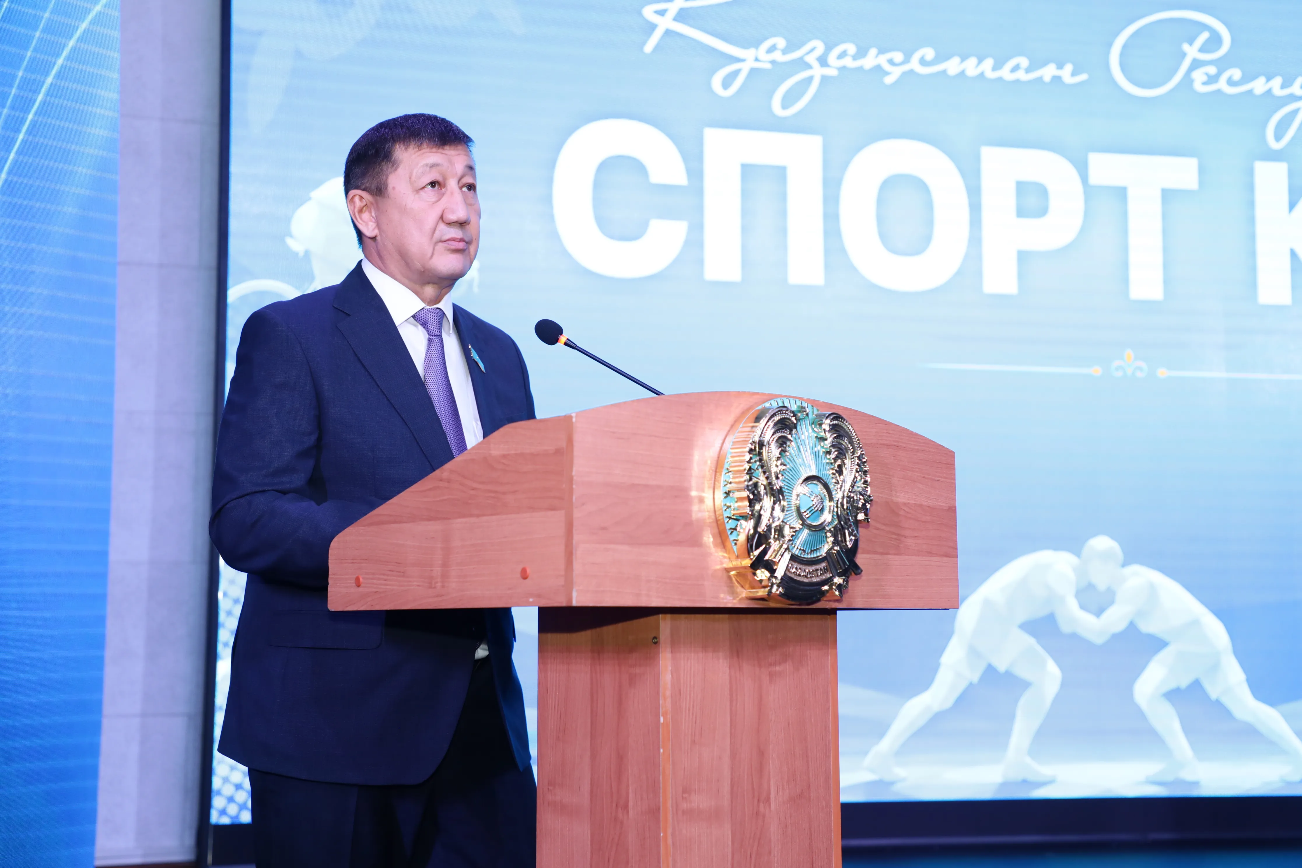 Квартиры вручили призёрам Пара- и Сурдлимпиады из Караганды