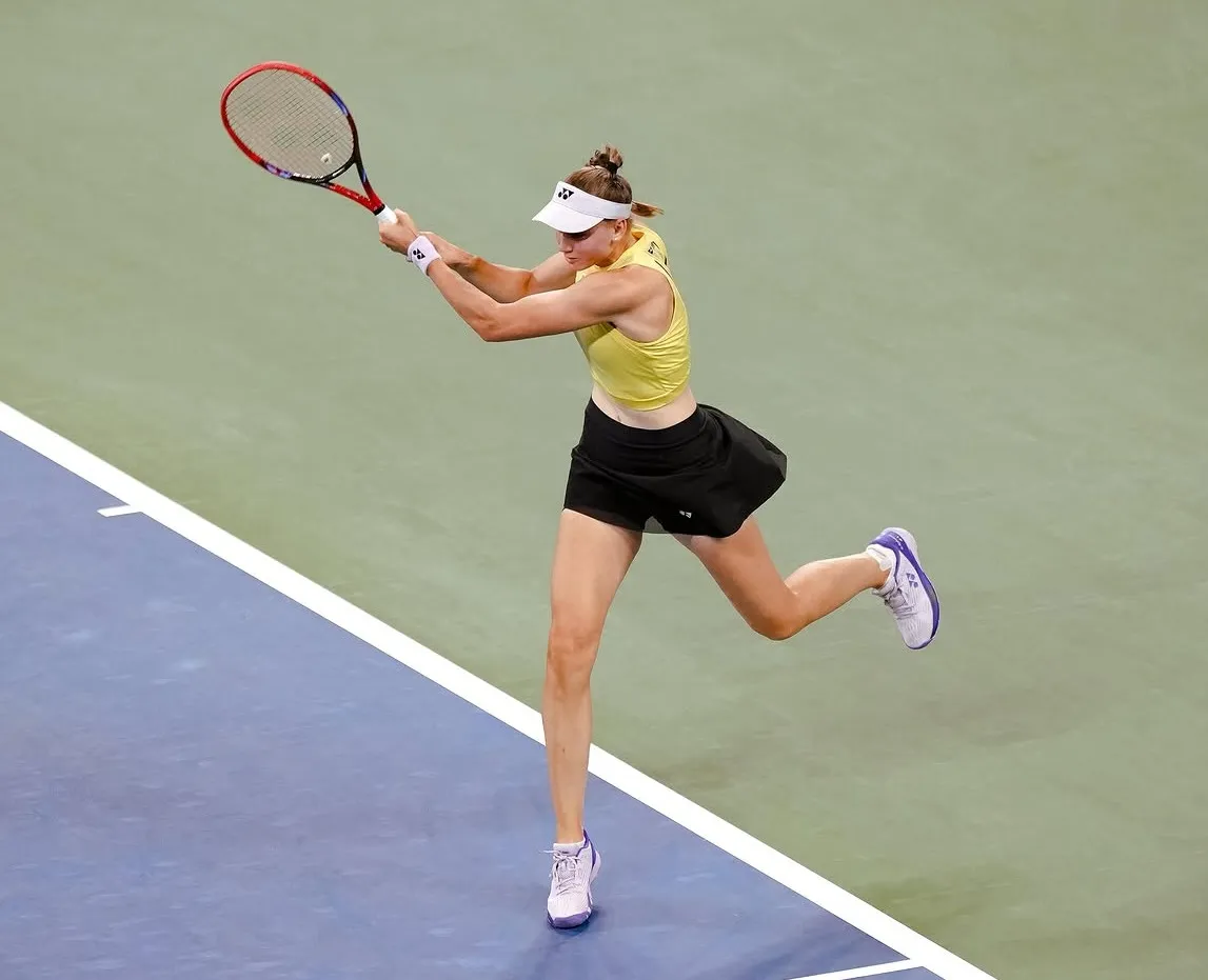 Рыбакина обыграла Чжэн и вошла в историю: №1 WTA, полуфинал US Open и $1,45 млн