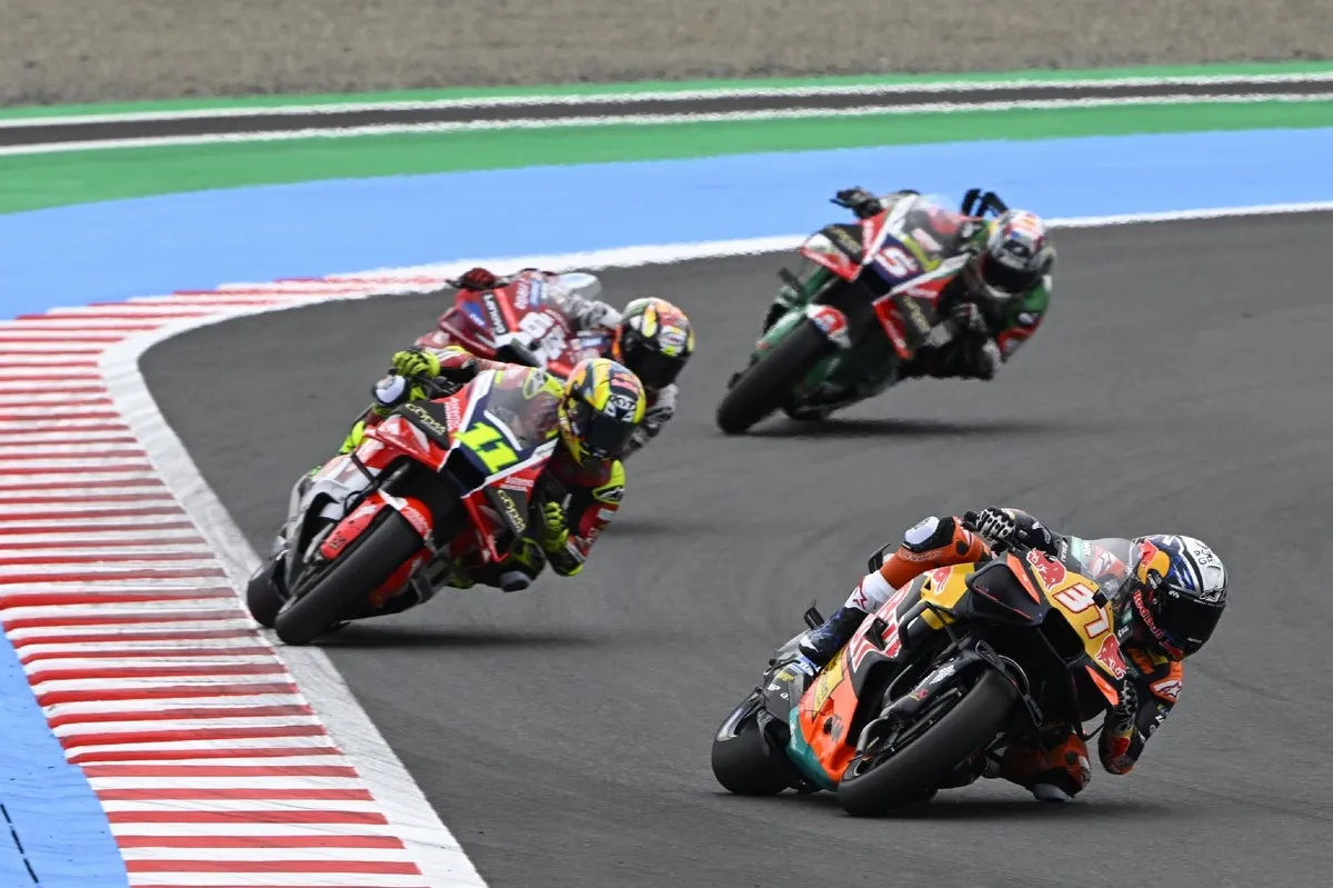 MotoGP ответила Маркесу и Акосте на критику реформы 2027 года