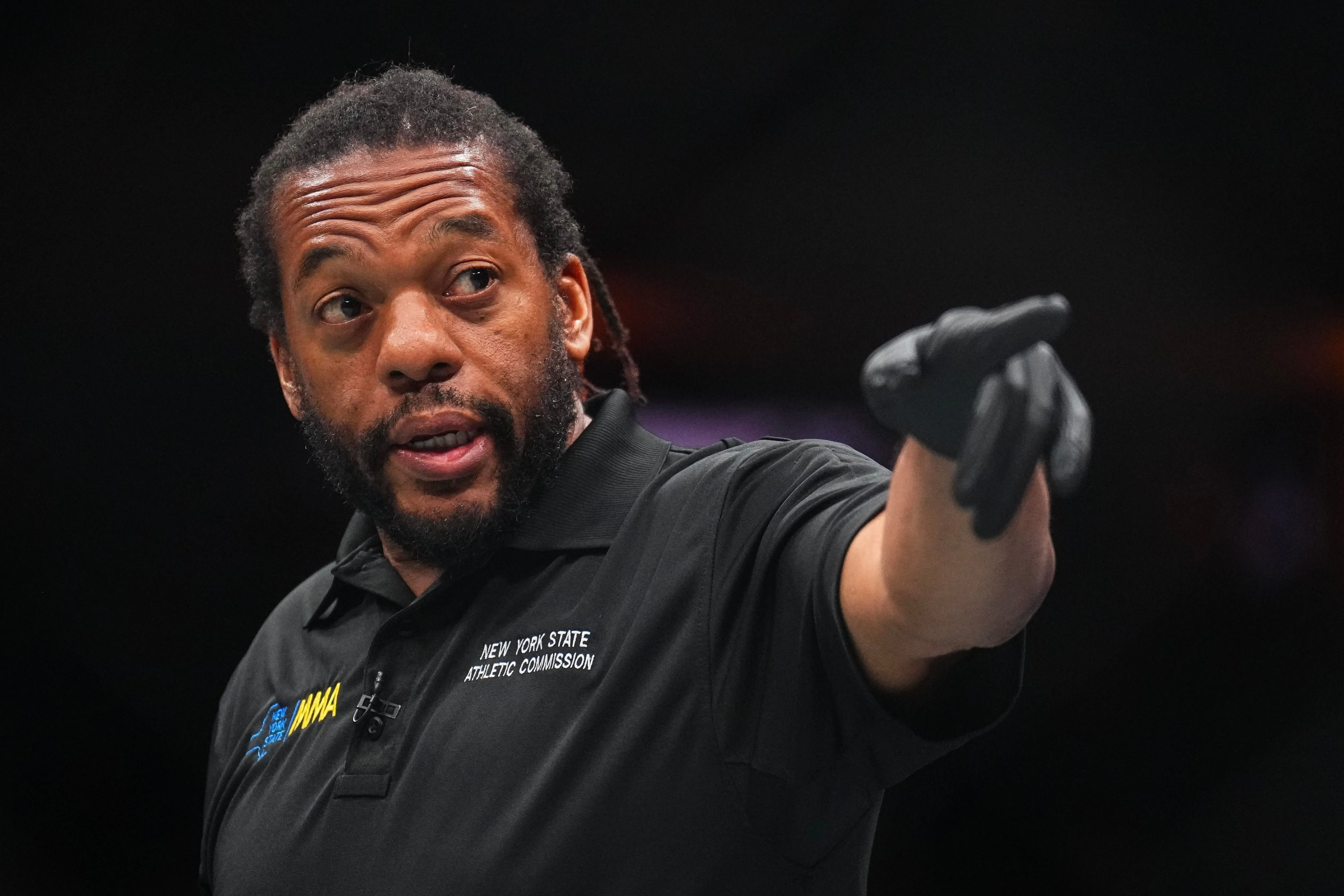После скандала с боем Перейры экс-звезда UFC призвал известного рефери уйти