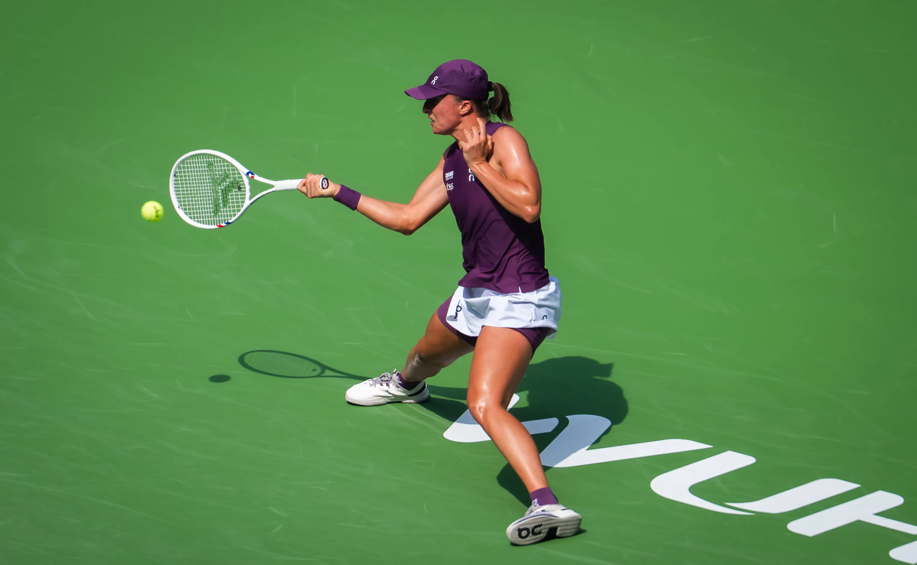 Ига Швёнтек во время матча на турнире категории WTA 1000 в Ухане (Китай)