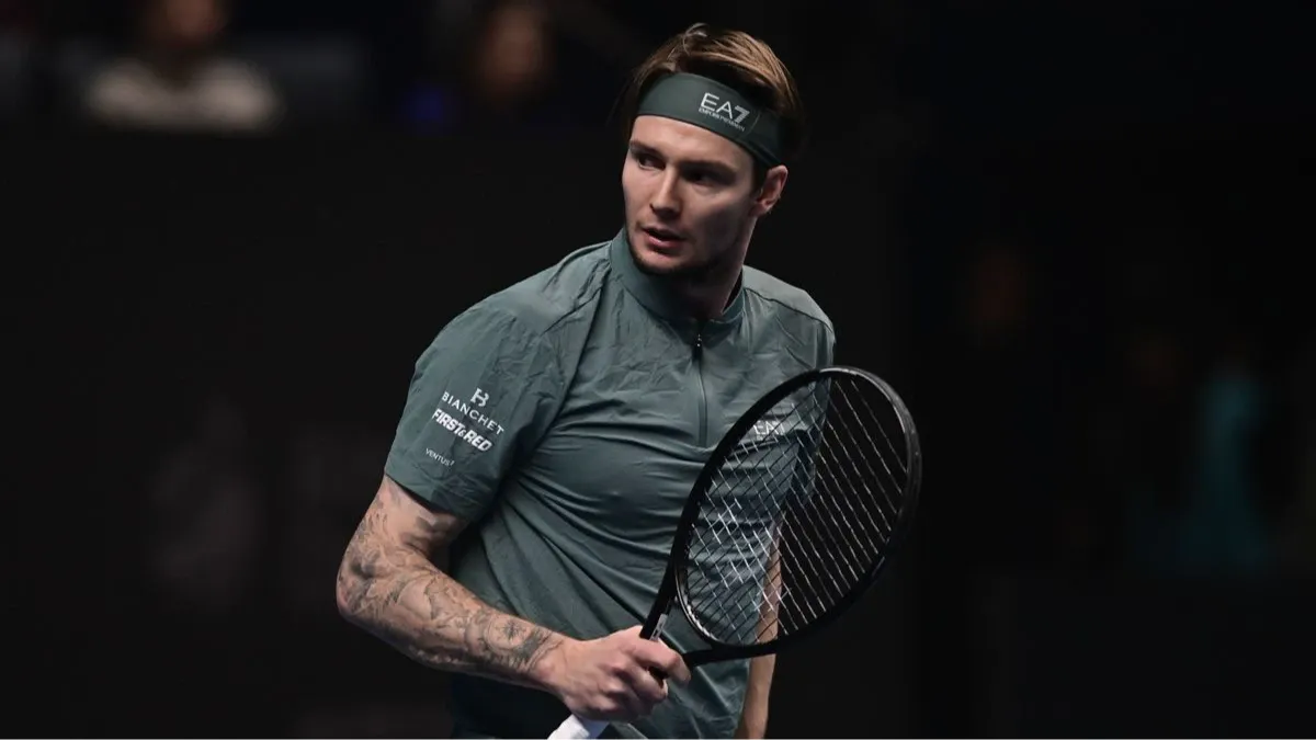 Александр Бублик в первом матче одиночного разряда на Almaty Open-2026