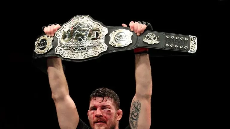 Бывший чемпион UFC Майкл Биспинг также раскритиковал Махачева